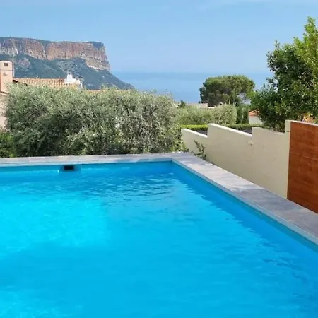 Rêves de vie, appartement vue mer, piscine non chauffée et spa privatifs Cassis Esterno foto