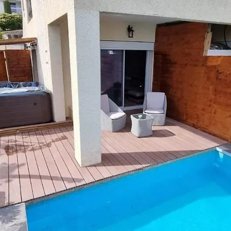 Rêves de vie, appartement vue mer, piscine non chauffée et spa privatifs Cassis Esterno foto