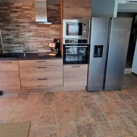 Rêves de vie, appartement vue mer, piscine non chauffée et spa privatifs Cassis Esterno foto