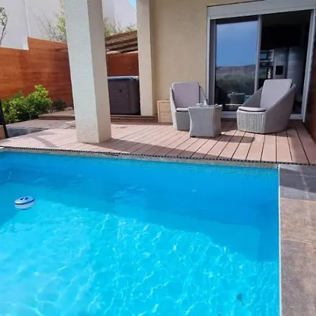 Rêves de vie, appartement vue mer, piscine non chauffée et spa privatifs Cassis Esterno foto