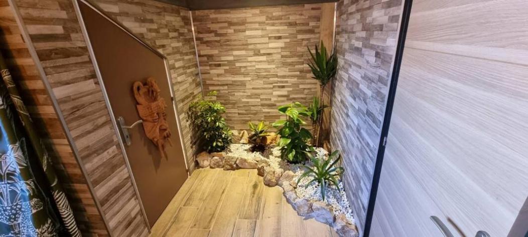 Appartement Rêves De Vie, Vue Mer, Piscine Non Chauffée Et Privatifs *